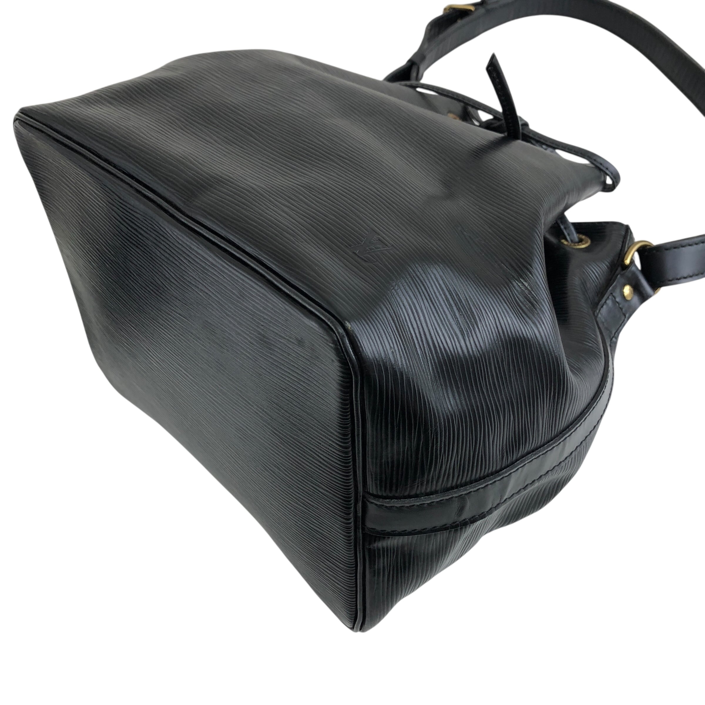 ルイヴィトン エピ ノエ ショルダーバッグ 黒 LOUIS VUITTON ルイヴィトン エピ ショルダーバッグ ブラック レザー