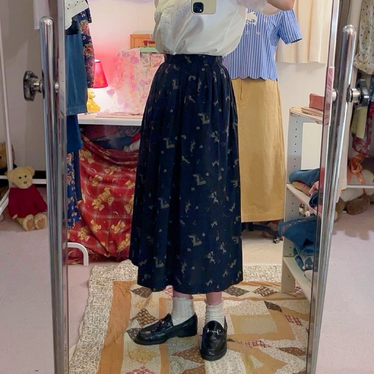 geometric pattern tuck skirt