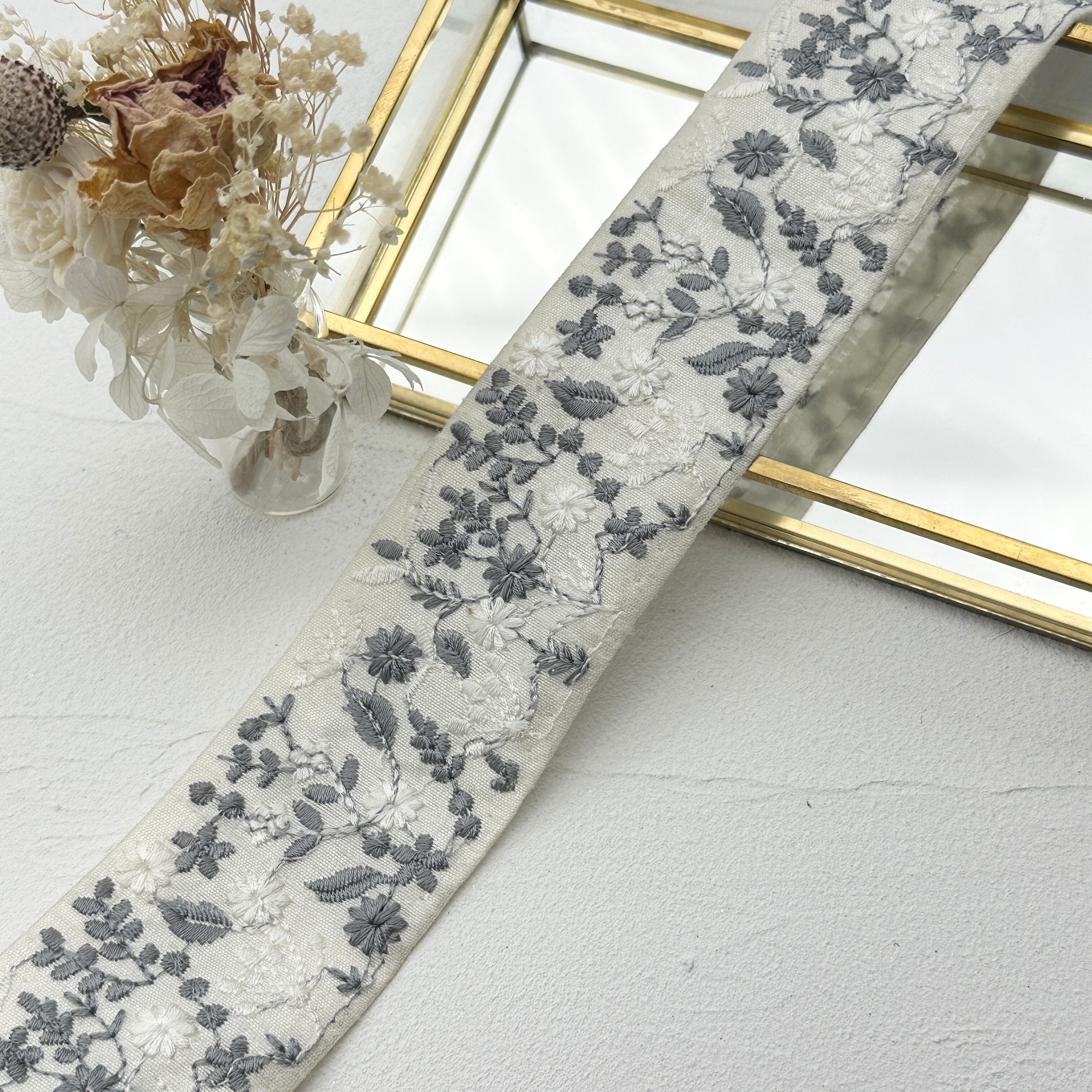 美品✨45R ku・Ra・siバンダナ刺繍ポンチョ　グレー　花柄 0e7e775018ba01b31e320c40082caa