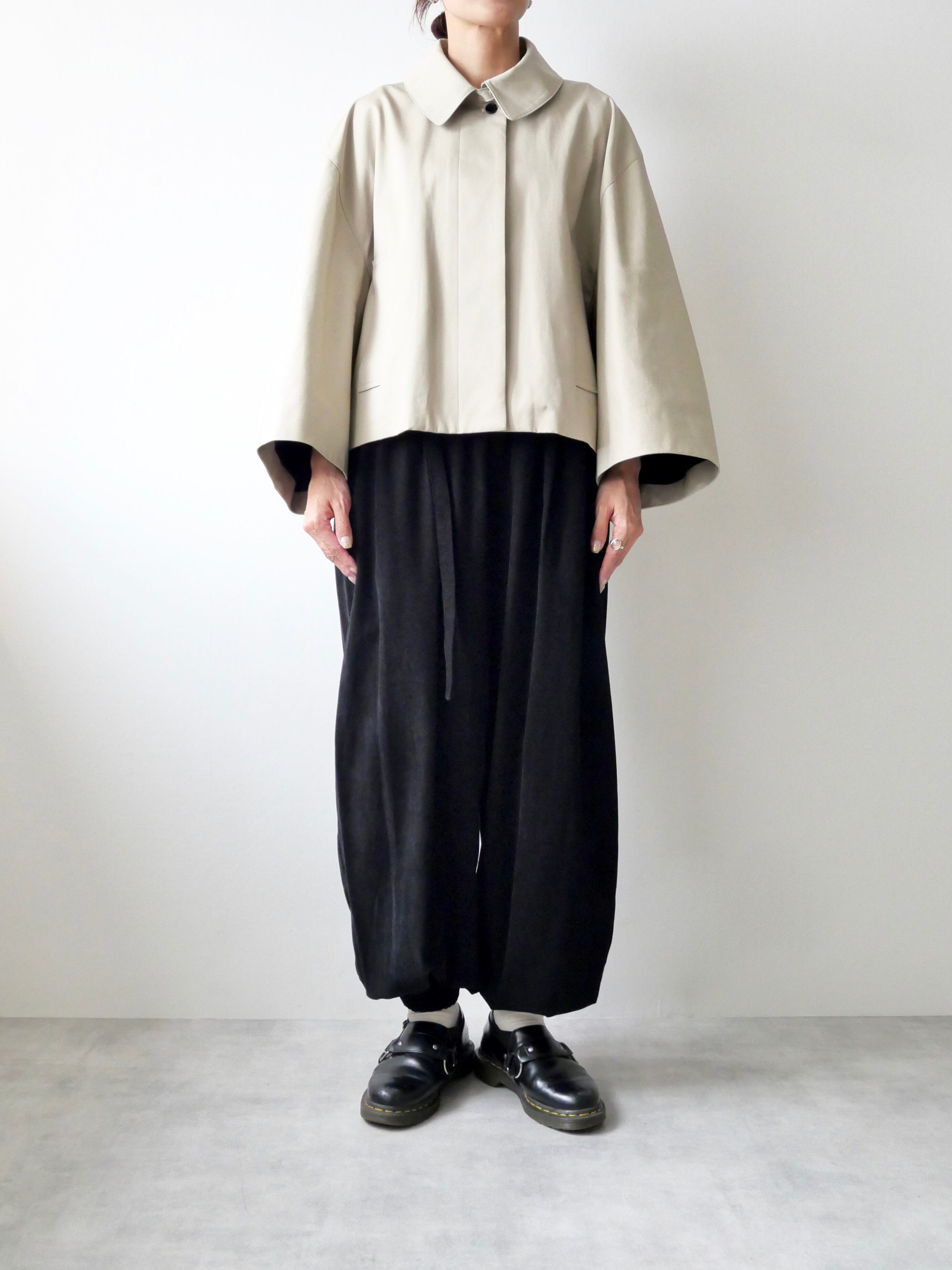 TENNE HANDCRAFTED MODERN / ventile short cape coat | t a - n a