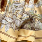 エルメス　カレ　シルクスカーフ　リスりす　Hermès 木の実 12ACcu2