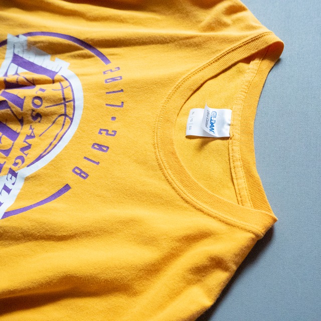 "Los Angeles Lakers" used 2017-2018 IT BEGINS T-shirt