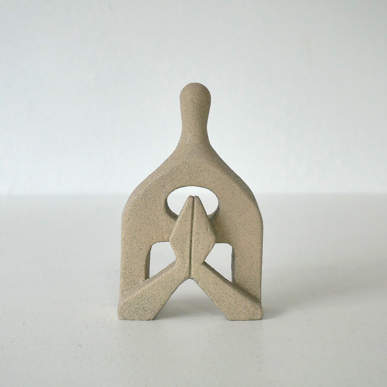 祈る人（石塑粘土）a | 月餅商店