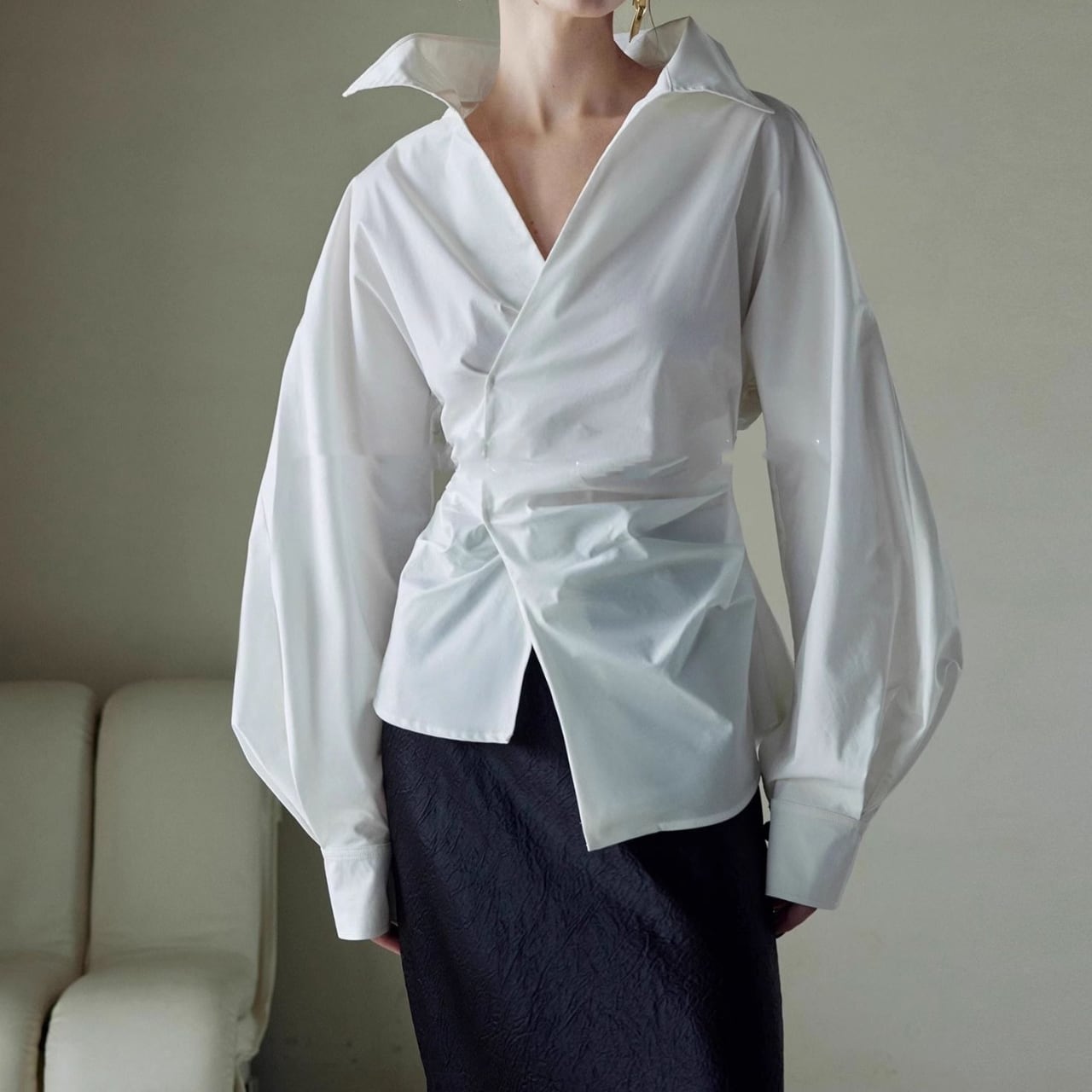 Long Sleeve Front Tuck Blouse L00378