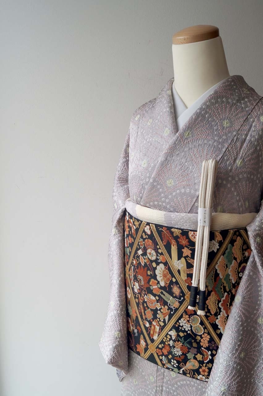 紫 総絞り 訪問着 松柄 青海波 暈し 袷】紫色系暈かし 総絞り 青海波文 訪問着 | 大山キモノ・ちぇらうなぼるた