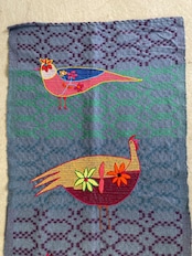 刺繍マルチカバー ロング大 ブルー 鳥と牛モチーフ