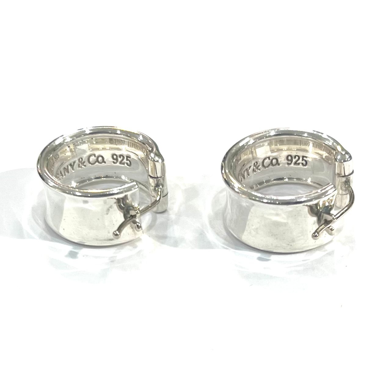 希少【TIFFANY&CO.】【ピアス】2596 T&CO SV925／1997刻印／重厚感ある