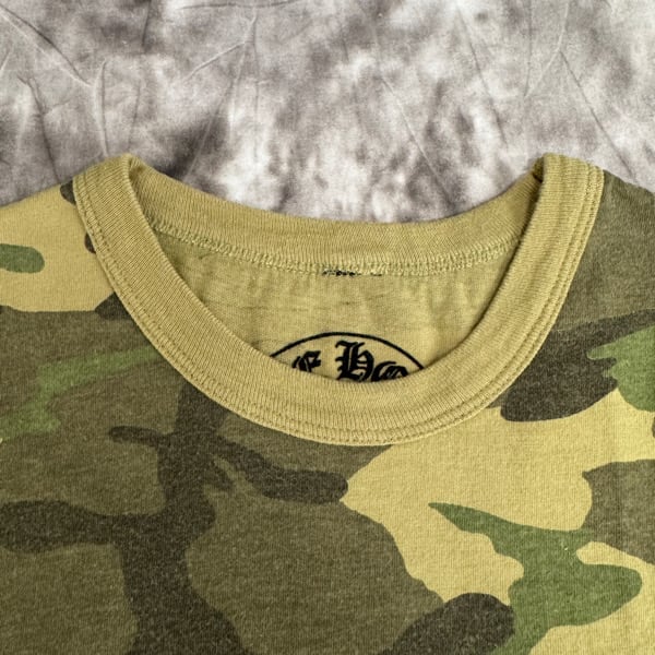 CHROME HEARTS/クロムハーツ CHクロス スクロールラベル カモ柄/迷彩