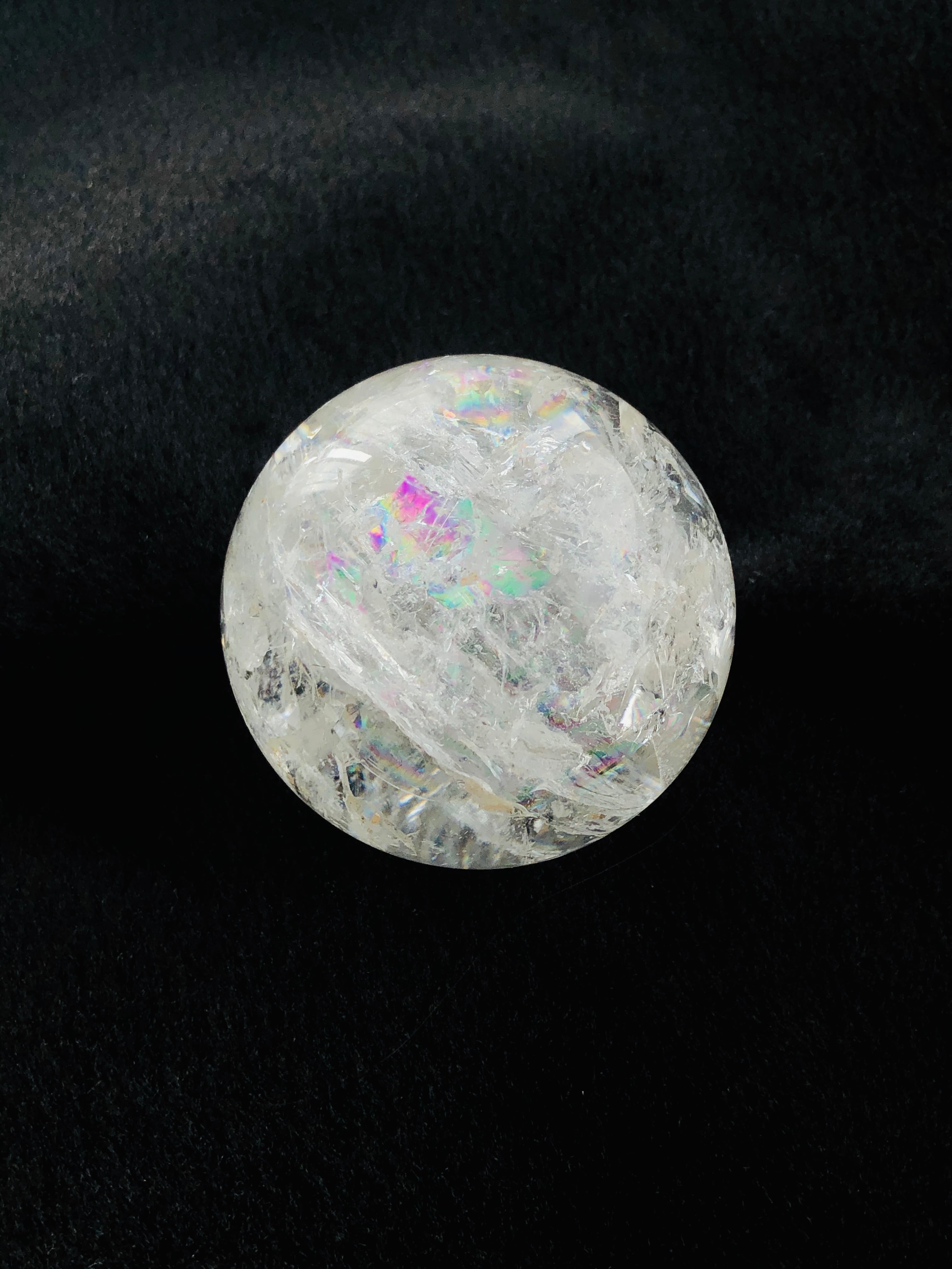 大粒！！幸せを呼ぶ♡虹入り水晶の丸玉(72mm) | 虹色の星