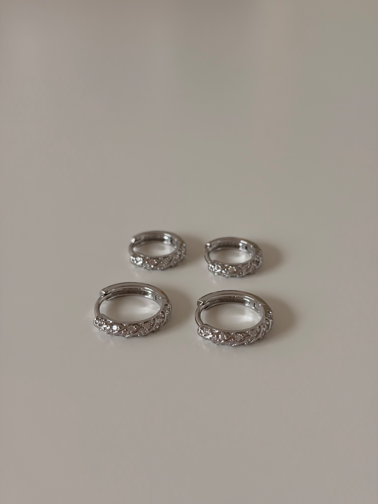 SS ツイストデコレーションフープピアス