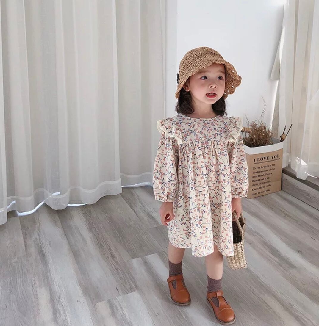 フリル小花柄ワンピース》》》》》》》》》》》ワンピース　海外子供服　プチプラ　インポート　お花　フリル　ドレス　女の子　フォト　撮影　イベント ナチュラル