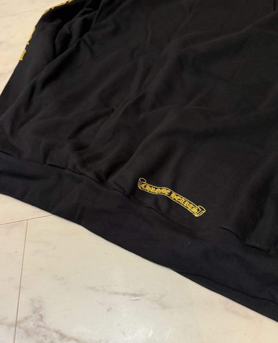 最新作/激レア 新品未使用 黒×ゴールド クロムハーツ パーカー プルオーバーL 激レア】CHROME HEARTS クロムハーツ 限定パーカー ゴールド泊プリント