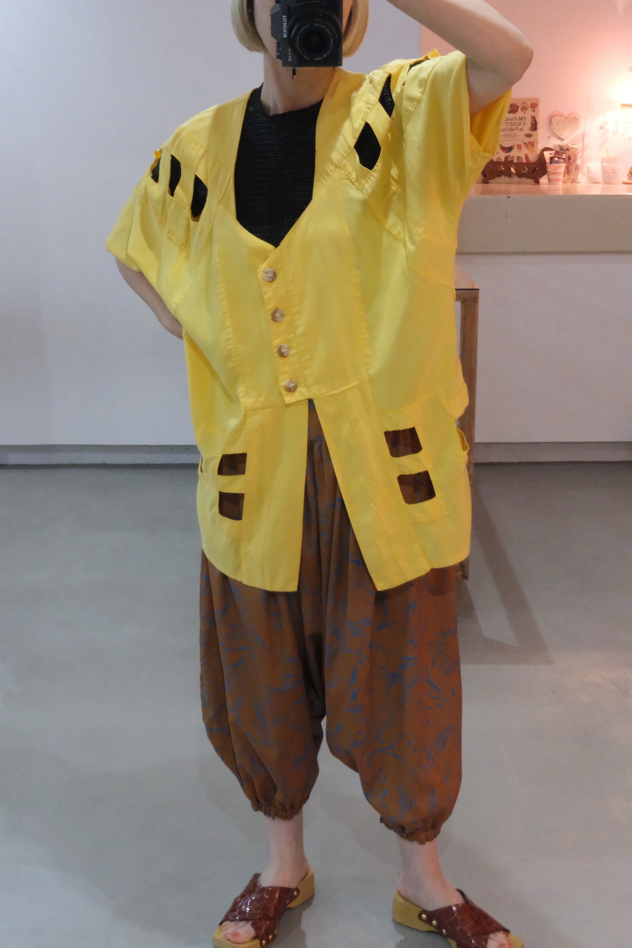 Cut-out yellow tunic Blouse