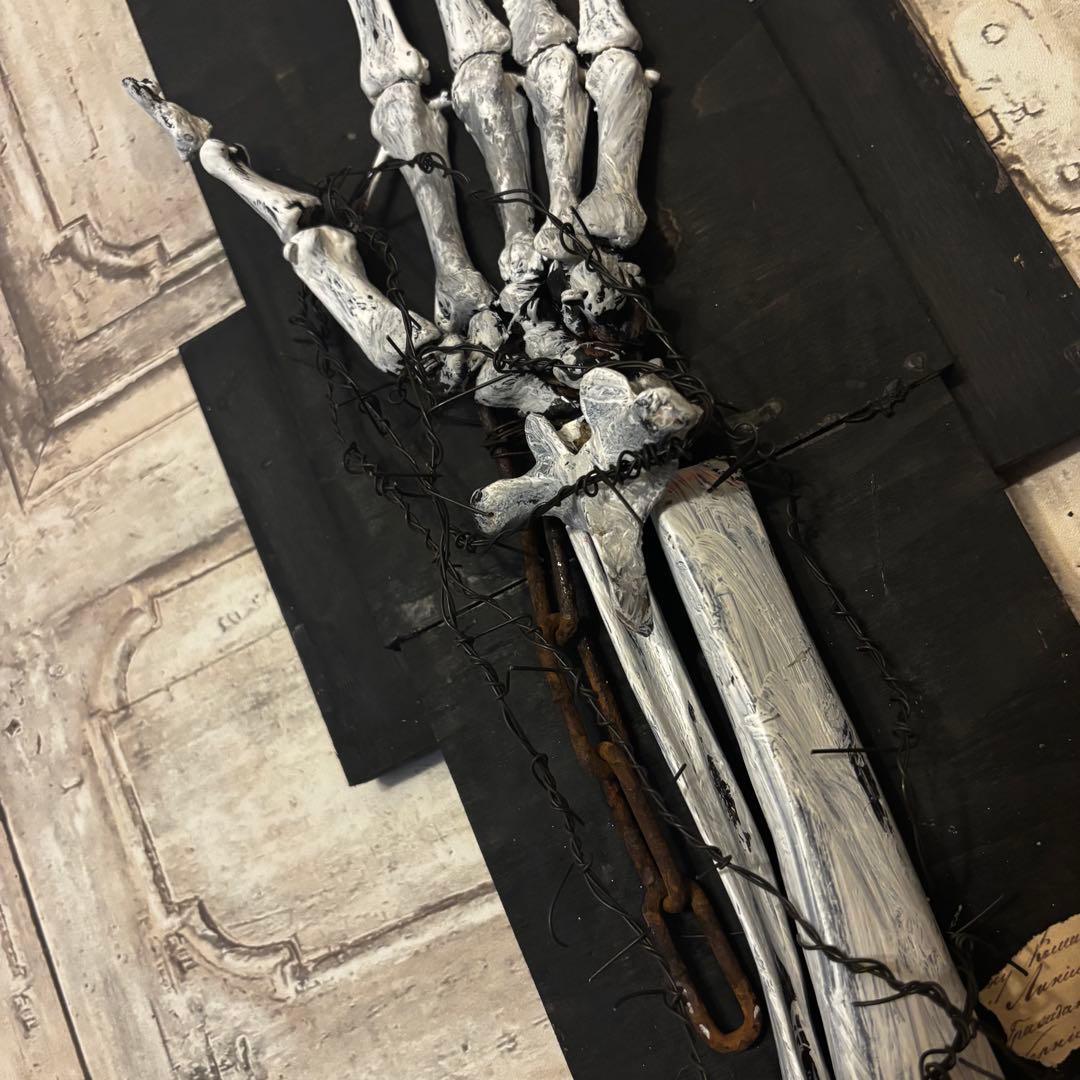 【1点限定】memento mori - 噤まれた右手 - 朽木のオブジェ 1点限定】memento mori - 噤まれた右手 - 朽木のオブジェ | VIRTU MORE