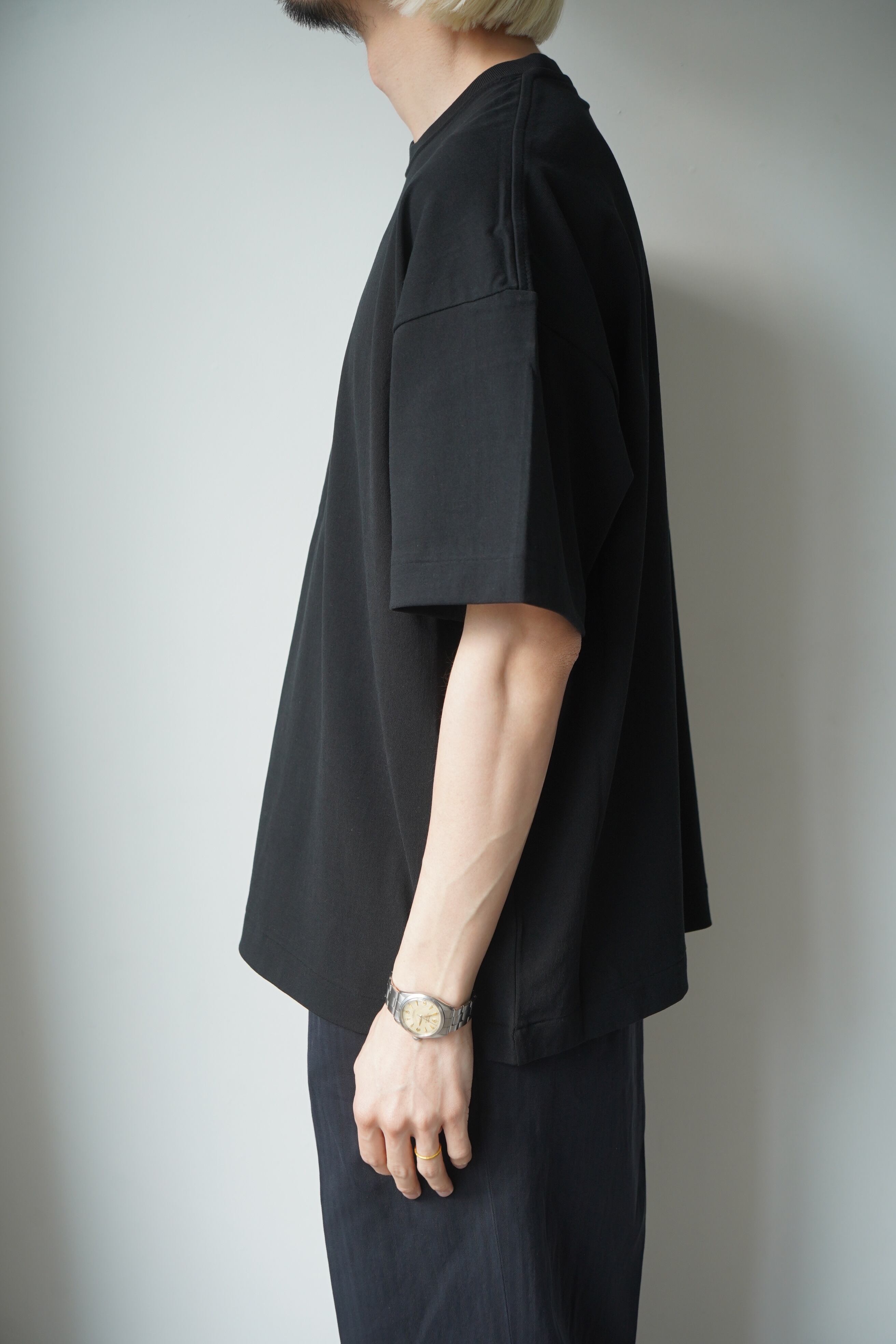 NONNOTTE / NEW STANDARD TEE (DEEP BLK) | LiNN