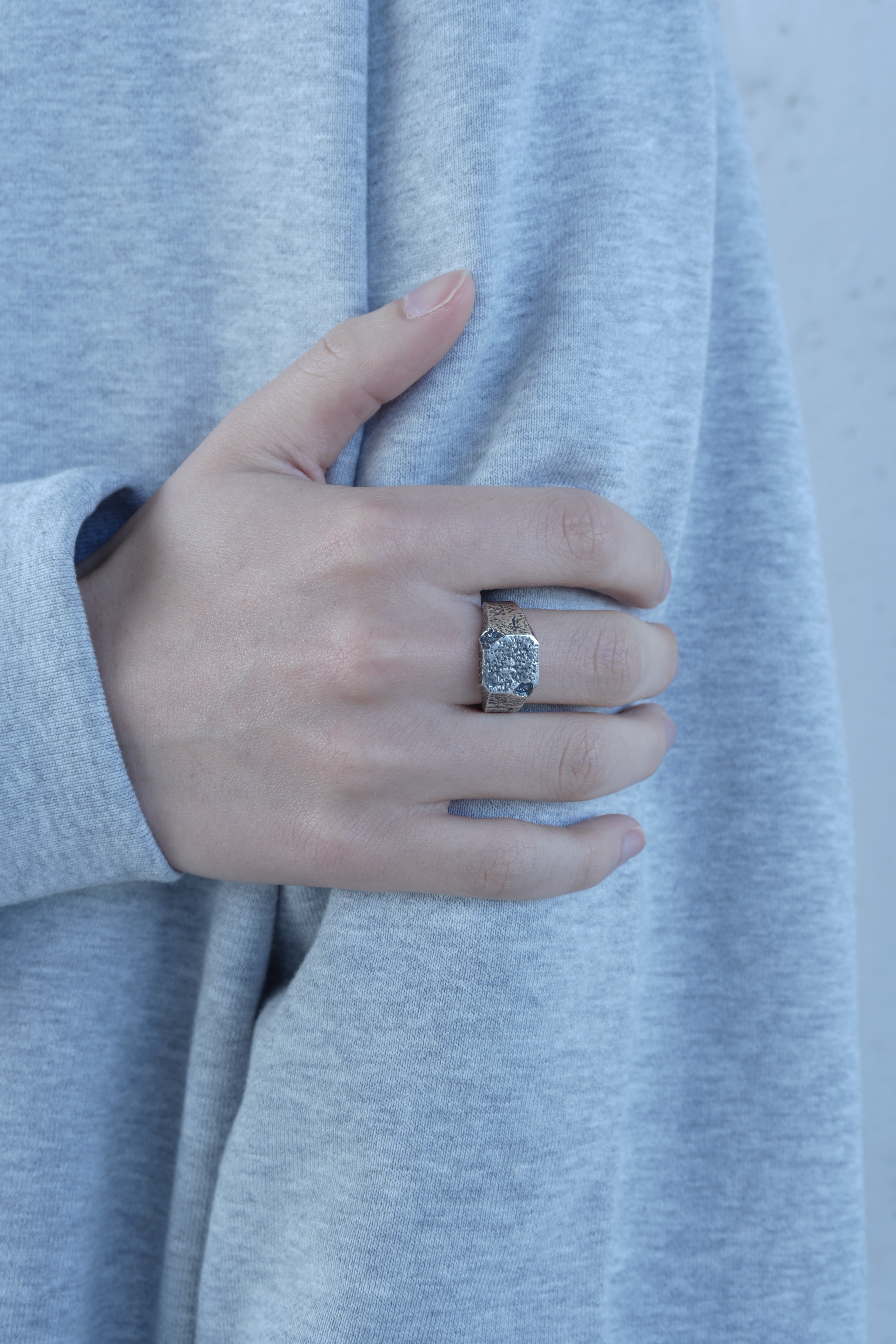【早い者勝ち！】Xtoneシグネットリングダメージ加工 Damage Signet Ring | Xtone