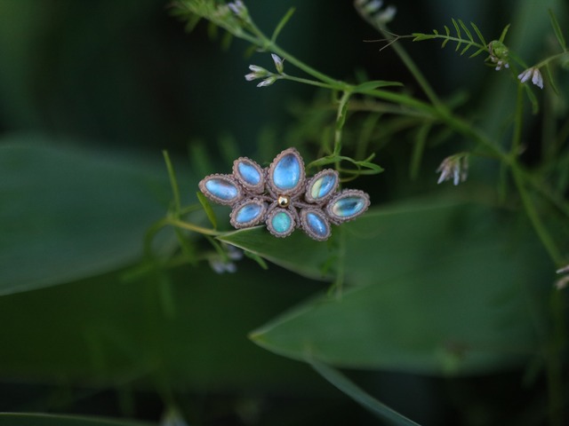 オパール × レインボームーンストーン  蓮の花 リング