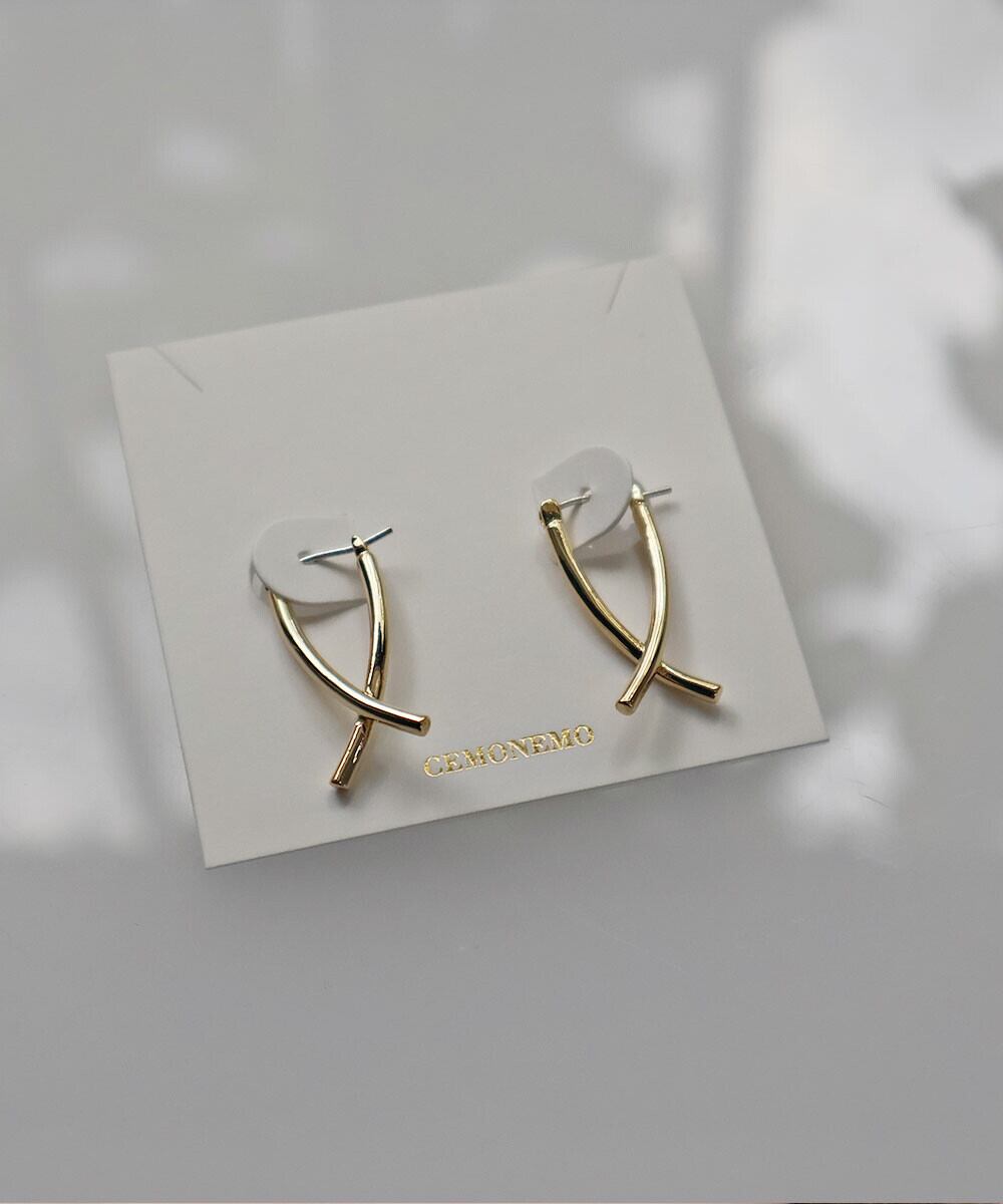 【SELECT】シルバー925ポスト　カーブ クロス ピアス 金属アレルギー対応 silver925ポスト 韓国製