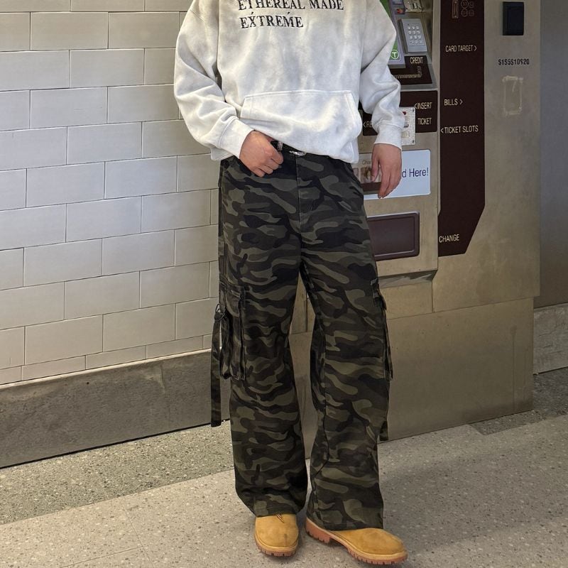 迷彩柄ビッグポケットルーズパンツ C10445
