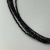 キラキラと光るブラックスピネル5連ネックレス ne1161