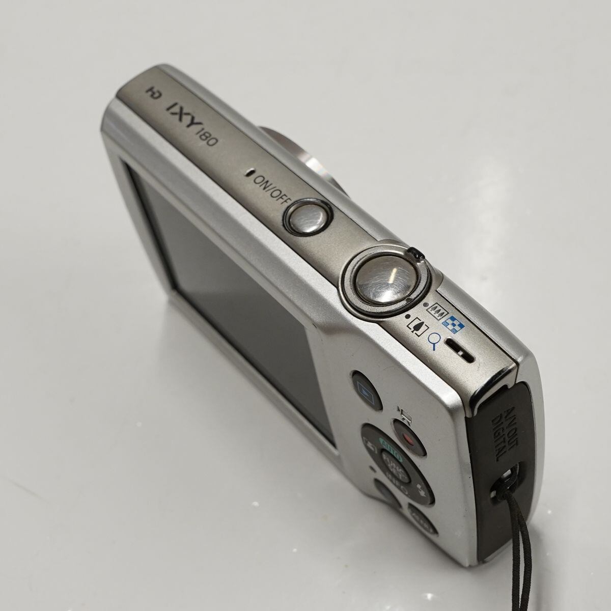 Canon IXY 180 USED美品 デジタルカメラ 本体＋バッテリー 光学8倍ズーム HD動画 完動品 中古 CP2056