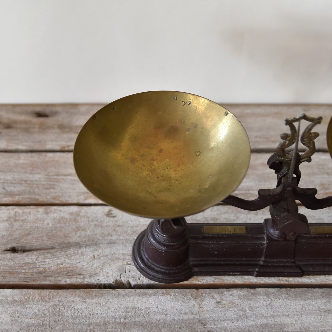 アンティーク　真鍮　秤／スケール アンティーク真鍮製天秤、吊り下げ式真鍮製天秤 - Etsy 日本