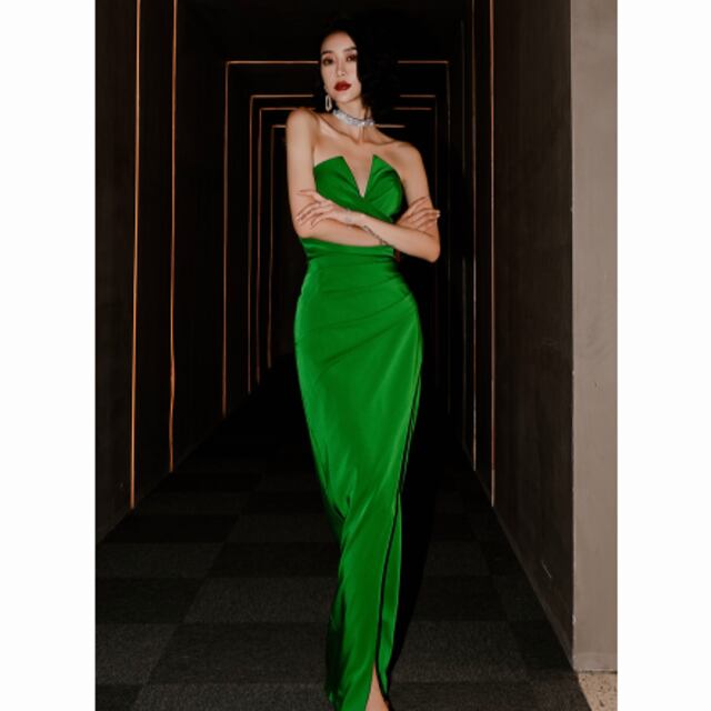 美品！ パーティードレス スリット 深めな緑 舞台ドレス 2次会  