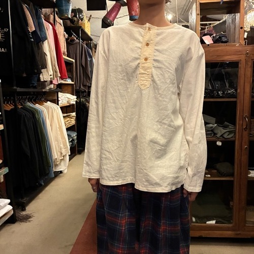 French type Linen cotton Henley shirt L/S White　フランスタイプ　リネンコットンヘンリーネックシャツ　ホワイト　L/S　ファッション　ユニセックス　軍物　フランス軍　ミリタリー　長袖　インナー　ブラウス
