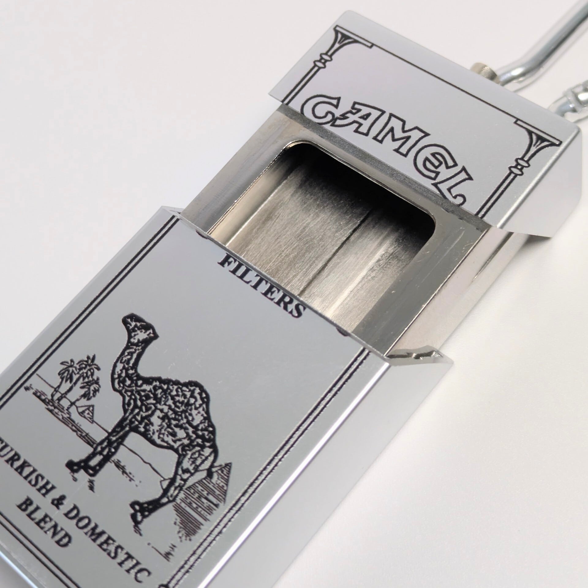 再入荷！【 Marlboro ( マールボロ )  / Jack Daniel's ( ジャックダニエル )】 Portable Ashtray / 携帯灰皿 / カラビナポータブルアシュトレイ　〚アメリカン雑貨 アメトイ〛