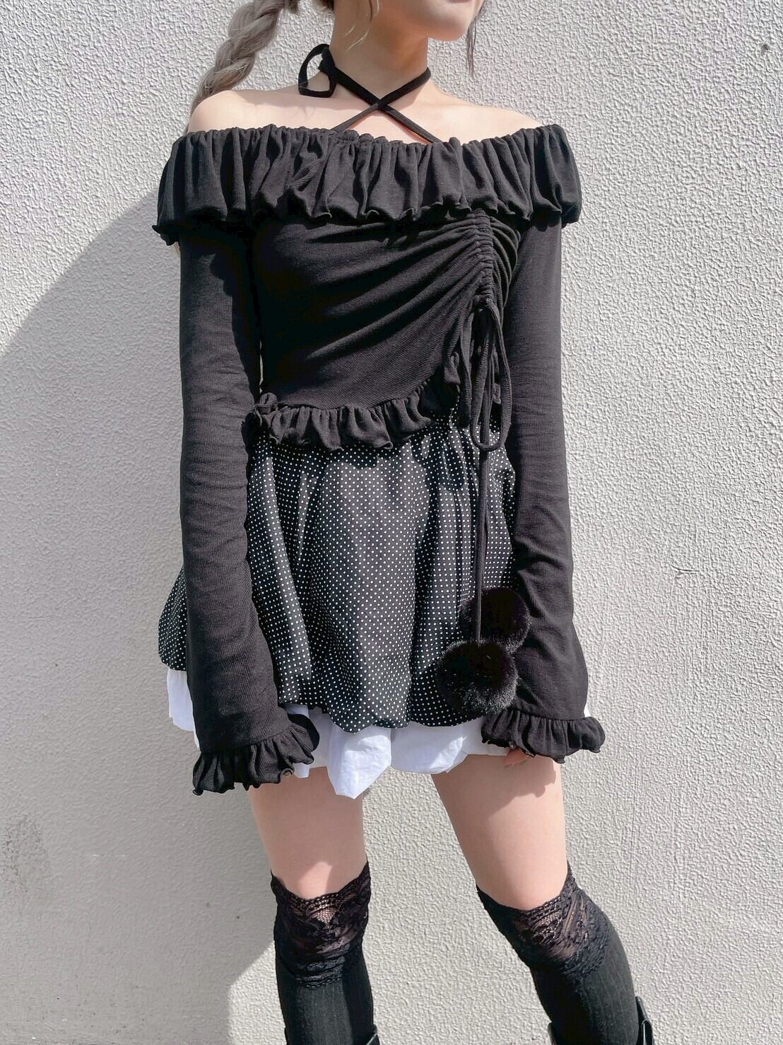 ぽんぽんオフショルトップス | lilLilly official webstore
