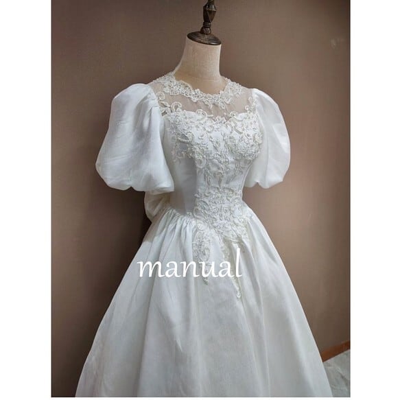 昭和レトロ パフスリーブ ビーズ刺繍トレーン付きヴィンテージ