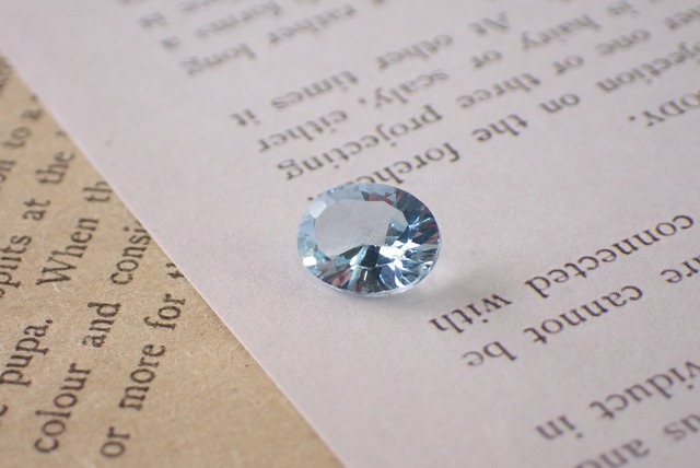 ブルートパーズ(コンケーブカット)　1.38ct　[C8‐67]