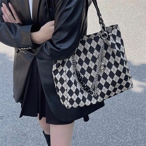 【予約】harlequin check chain tote bag