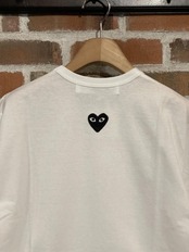 【PLAY COMME des GARCONS】T341 バック黒エンブレムTEE