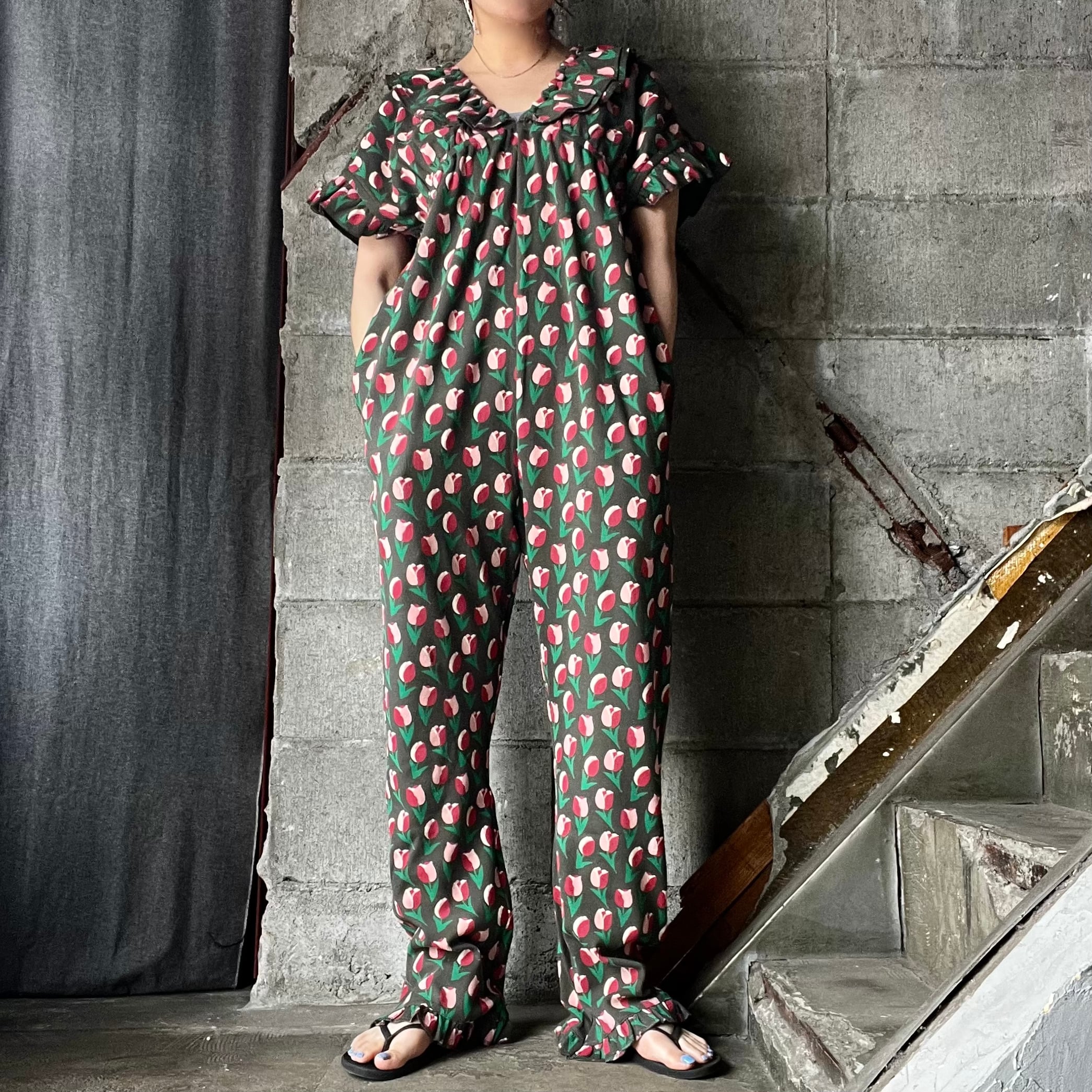 HOLIDAY ホリデイ UVカット機能付き シャカシャカパンツ 新品 holiday