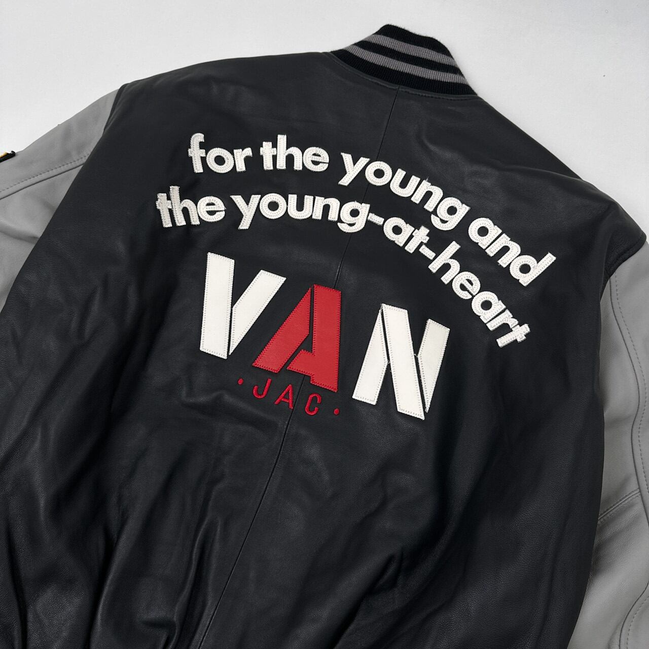 極美品/激レア】VAN JAC オールレザー スタジャン アーチロゴ 羊革 M 
