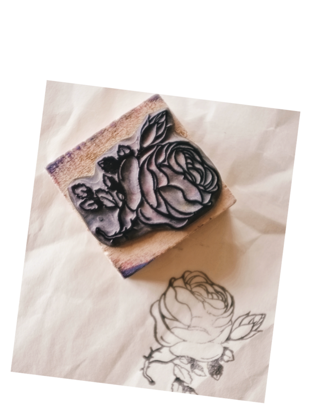 フランス 5.2c 平面のキャベジローズとメランコリーな木製スタンプ ヴィンテージ