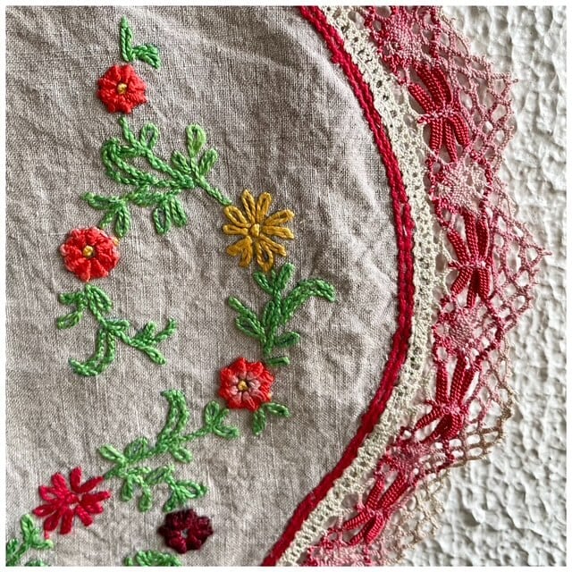 フランス買付 ヴィンテージ 刺繍クロス 手刺繍 テーブルセンター