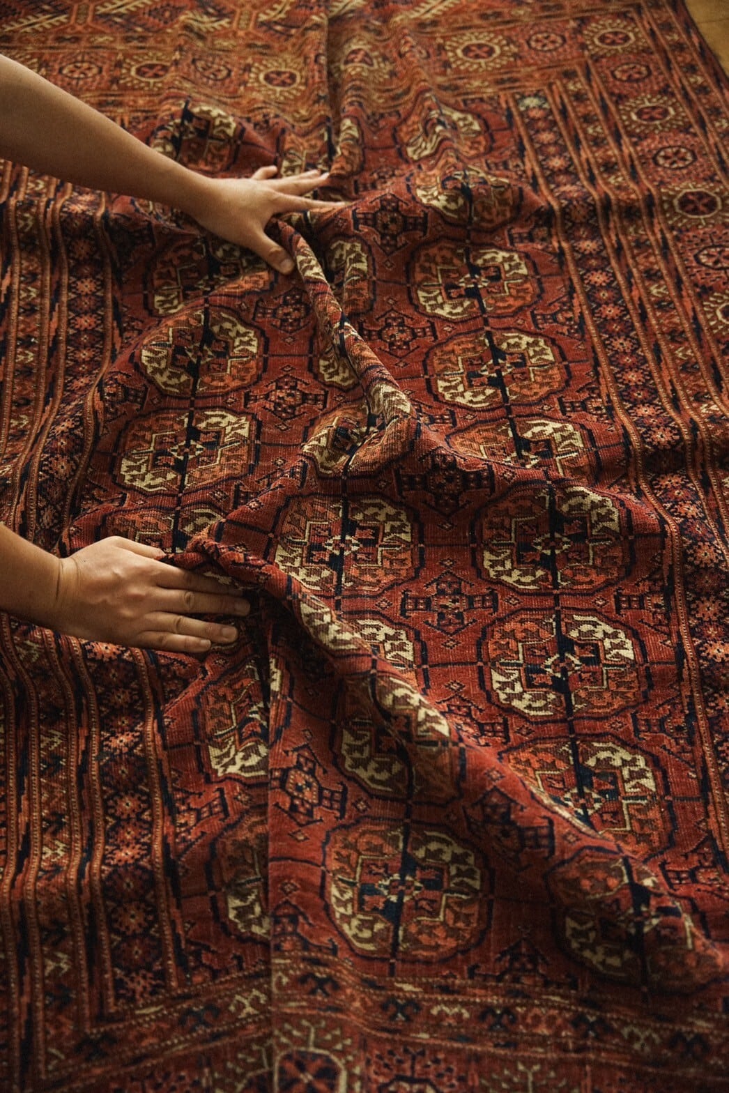 945 -Antique Turkmen Tekke rug