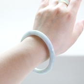 【内径 約62mm 】ラベンダーにうっすらグリーン バングル A貨翡翠 jd_bg1225