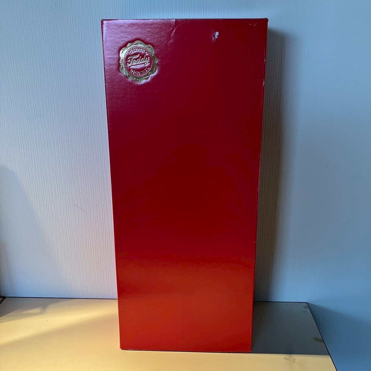 折れ耳の箱入り坊や