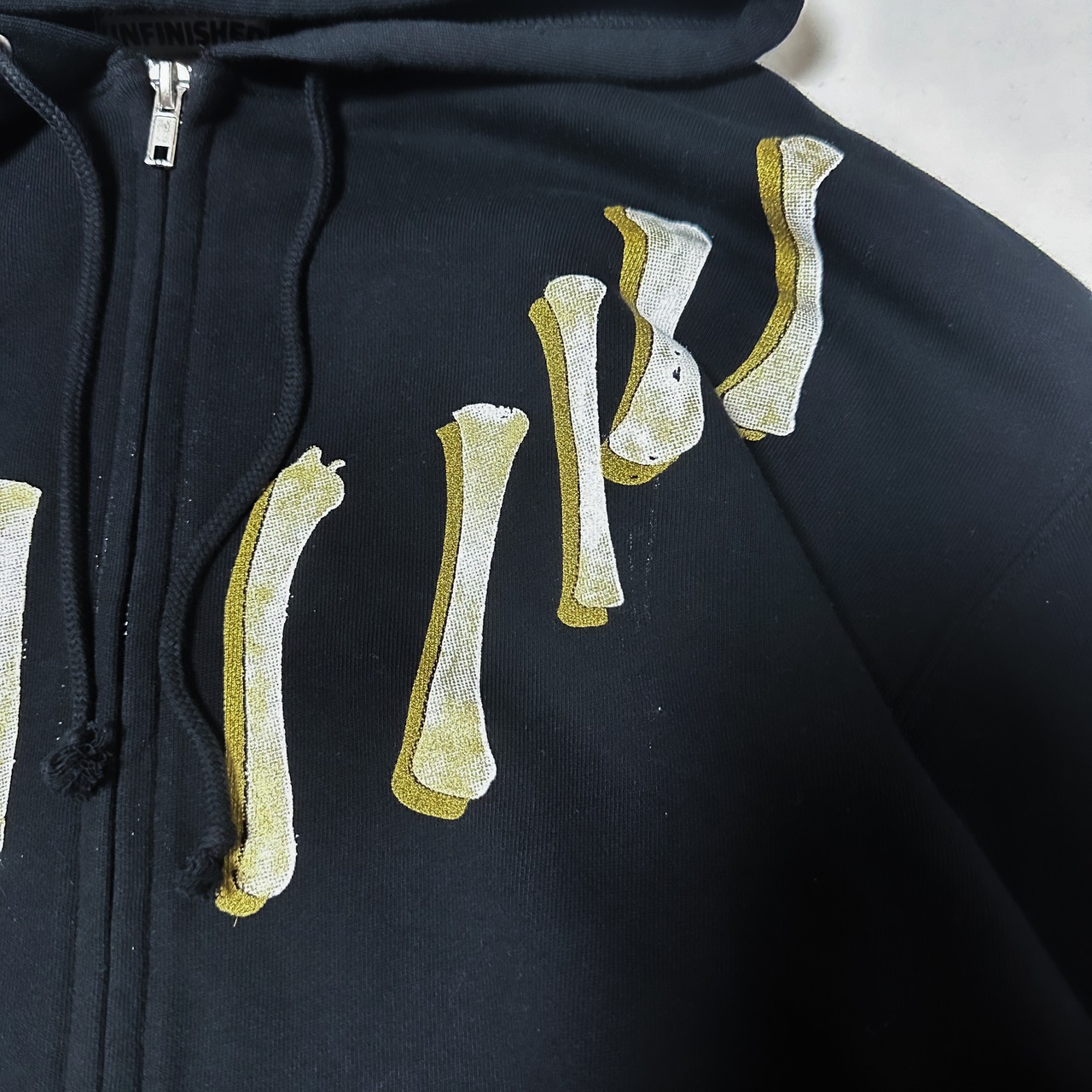 UNFINISHEDBONEパーカー24047