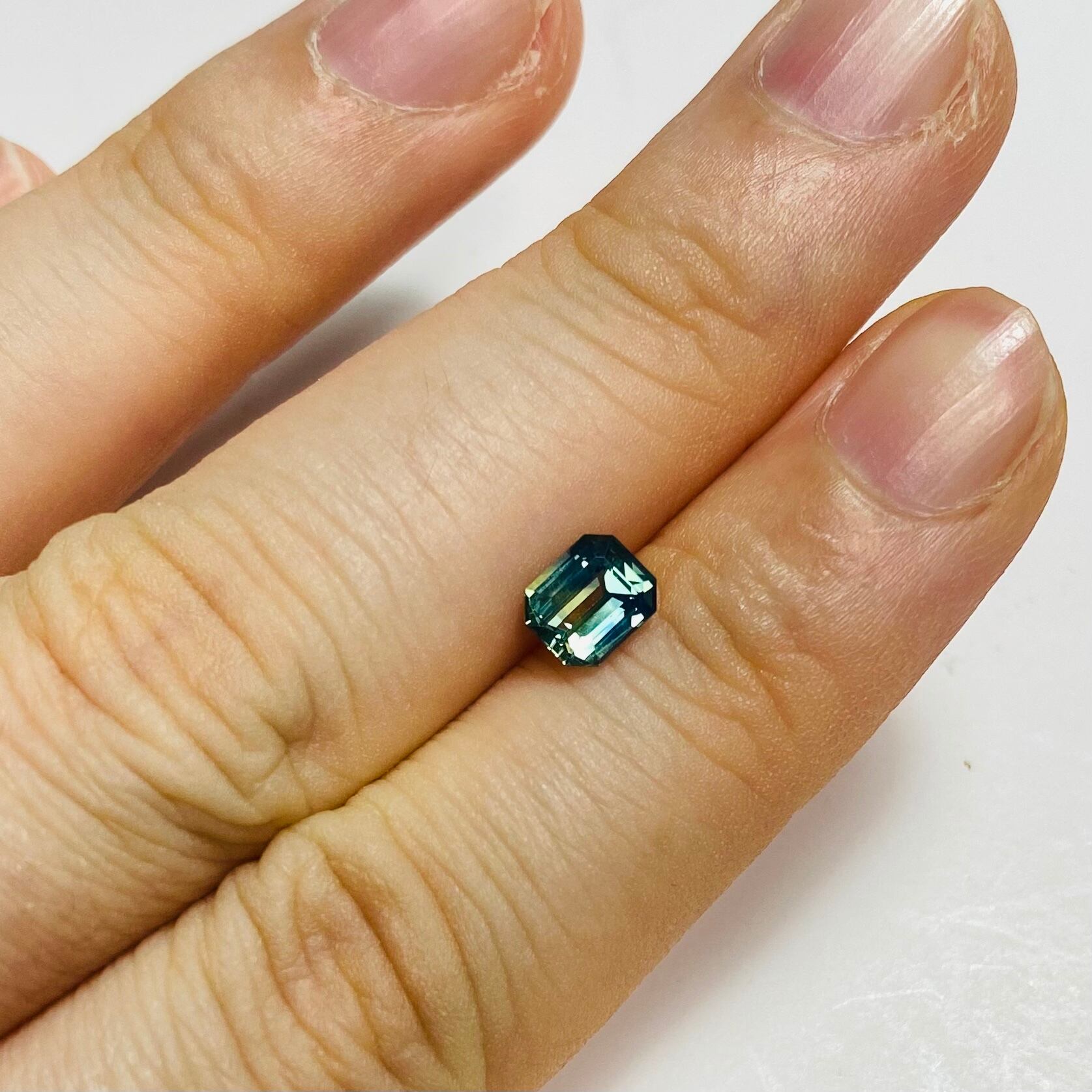 モザイクアートなサファイア