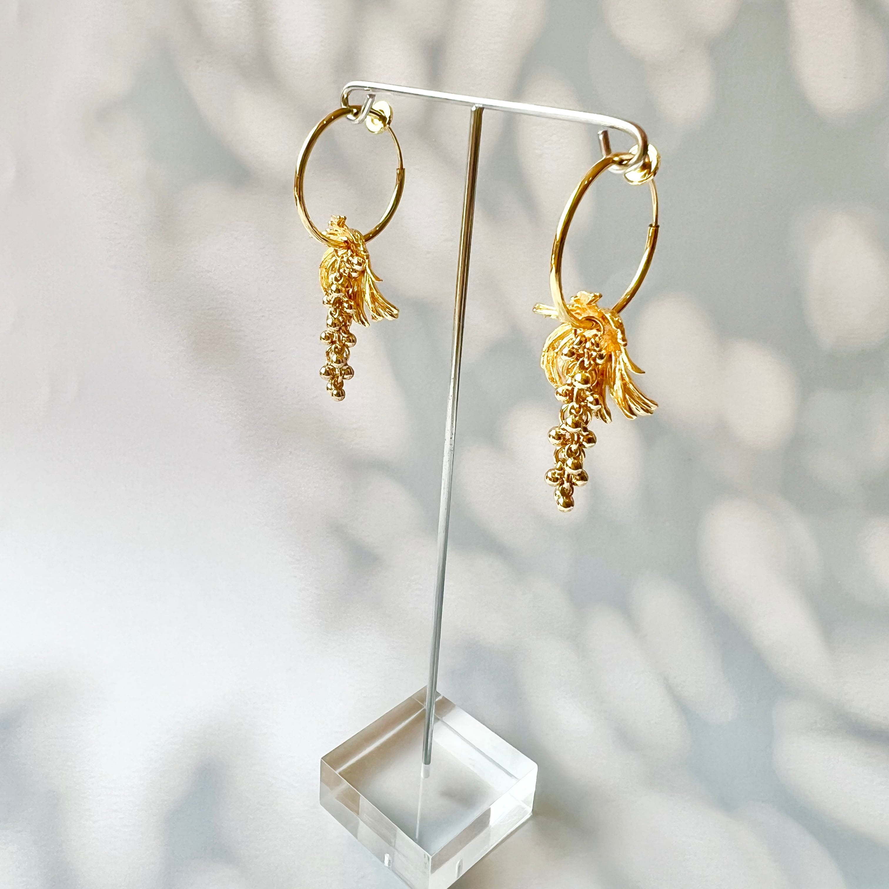 ゴールドフラワーフープピアス /イヤリング | Handmade Accessory MU