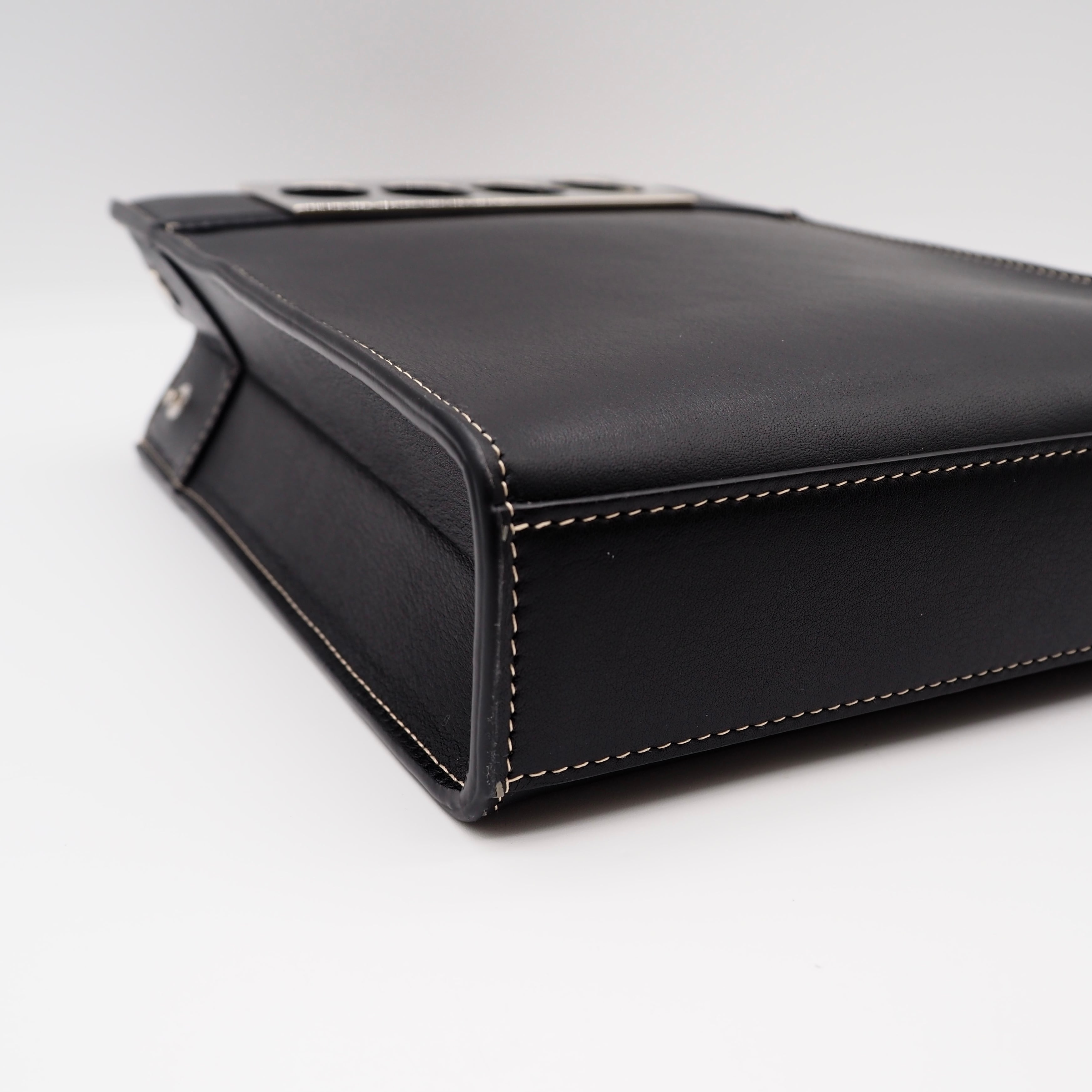極美品● アレキサンダーマックイーン ショルダーバッグ ロゴ ブラック レザー Alexander McQueen グリップ ショルダーバッグ レザー アレキサンダー