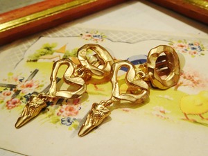 VINTAGE EARRINGS