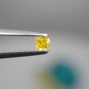 美しい山吹色☆Fancy Vivid Orangy Yellow SI-1 0.053ct