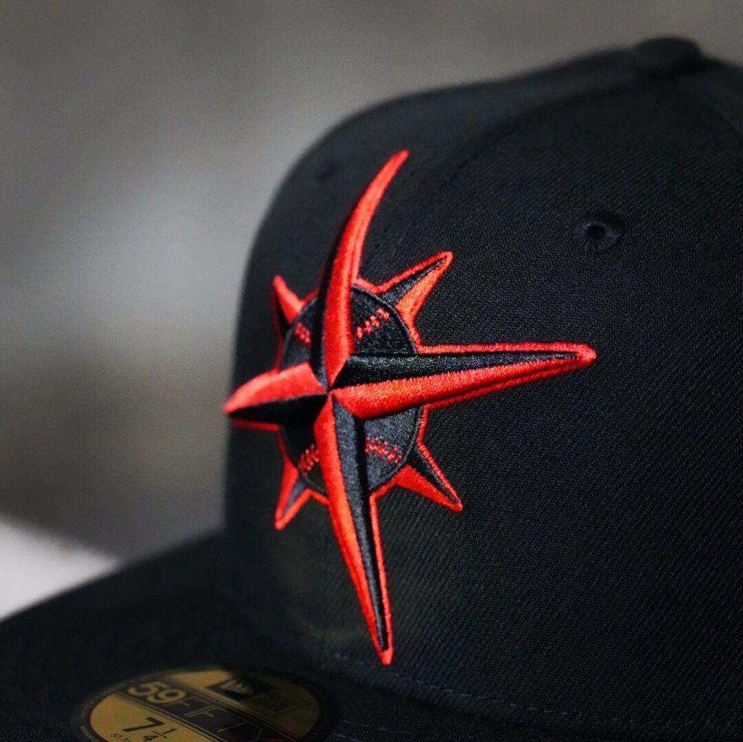 gifthat 別注　マリナーズ New Era 59FIFTY 734 gifthat別注】 NEW ERA 59FIFTY/5950 シアトル・マリナーズ -The Red