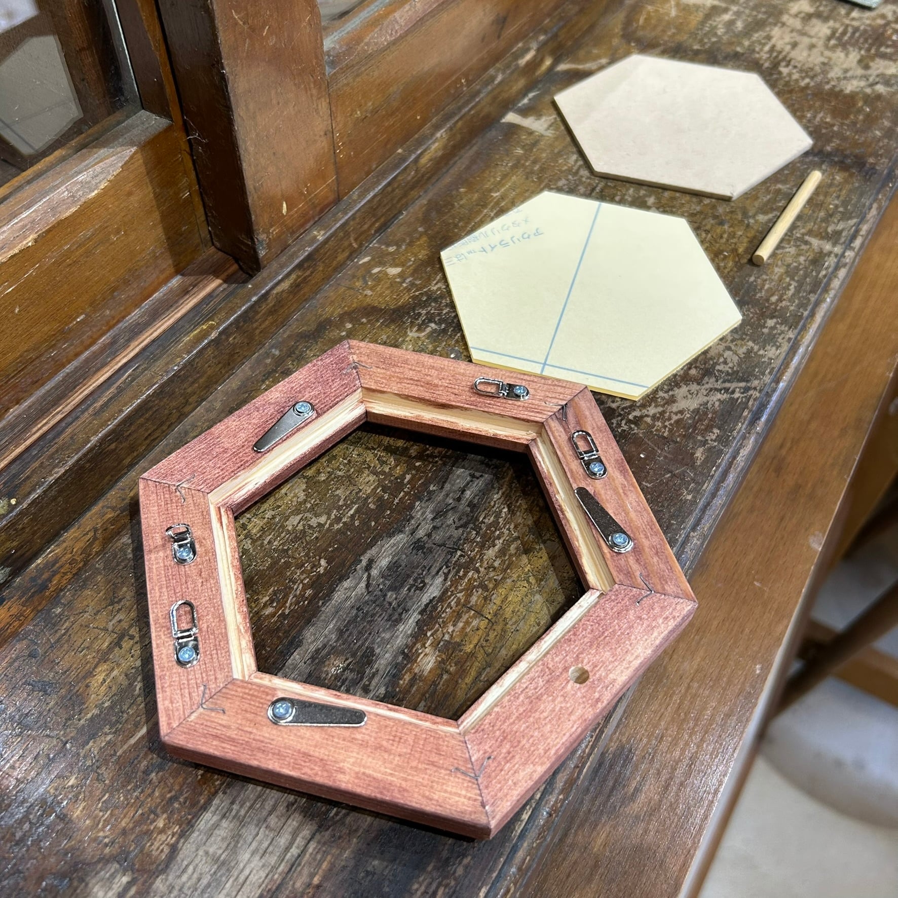 オーダーサイズ】8角形の 色と形が選べる額縁 | LABO黎明荘 古材の額縁