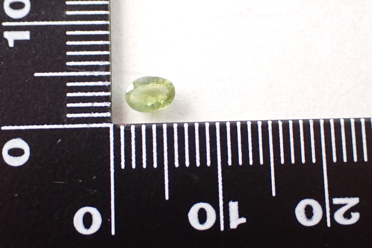 グリーンサファイア　0.33ct　[C1‐162]
